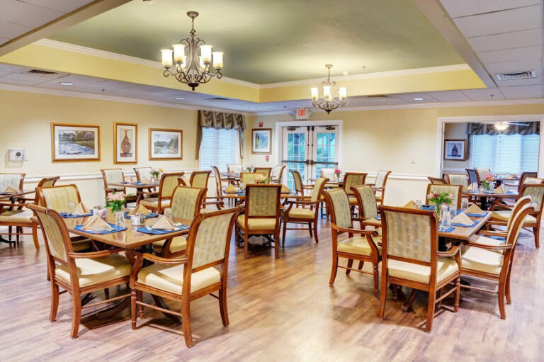 The Gardens of Castle Hills | Dining Hall